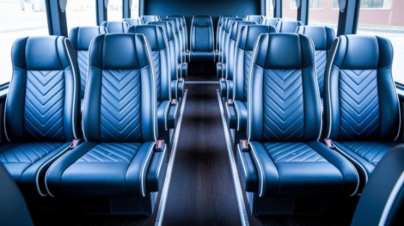 bloomington 15 passenger minibus rental